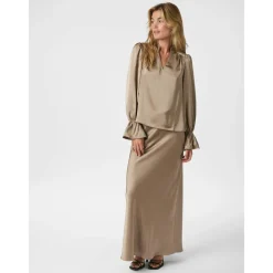 DAMES Neo Noir Amara Heavy Sateen Bedaz Blouse