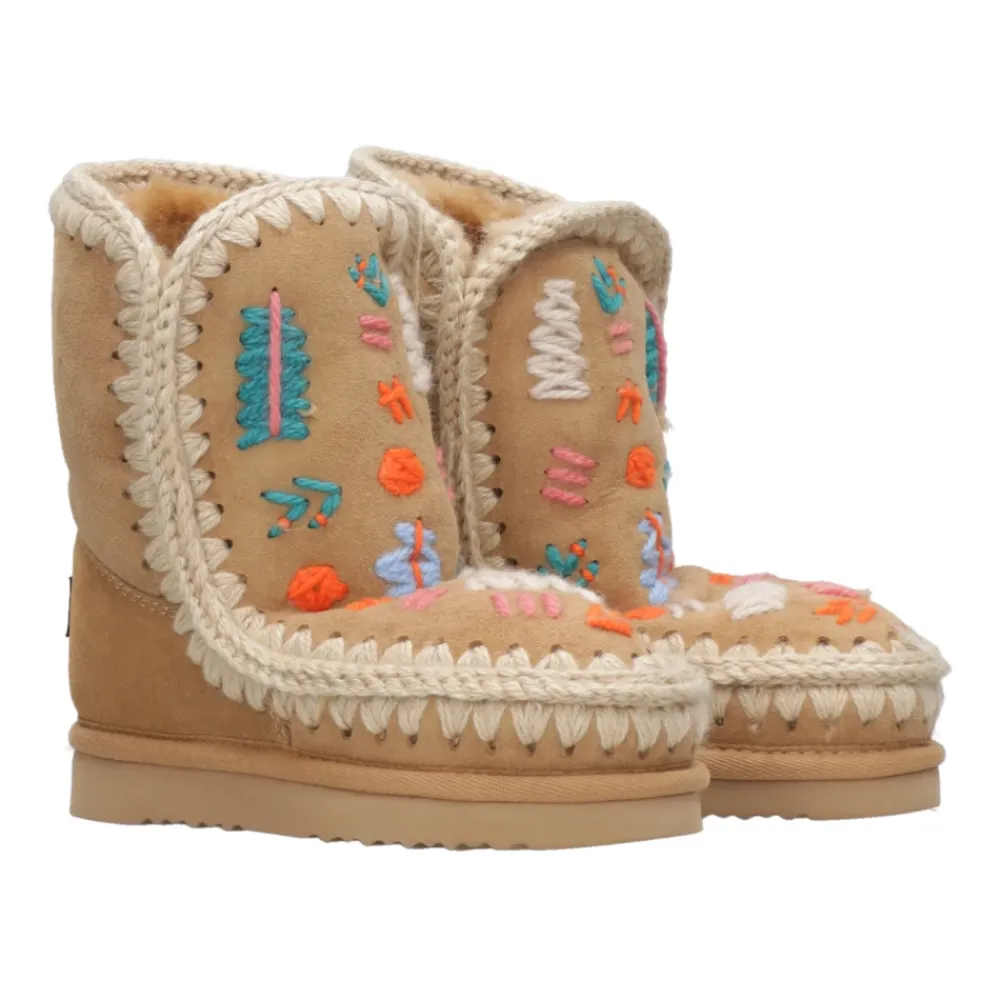 Mou Laarzen^e laarzen