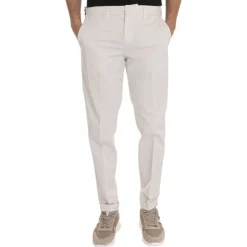 Heren Fay Chino