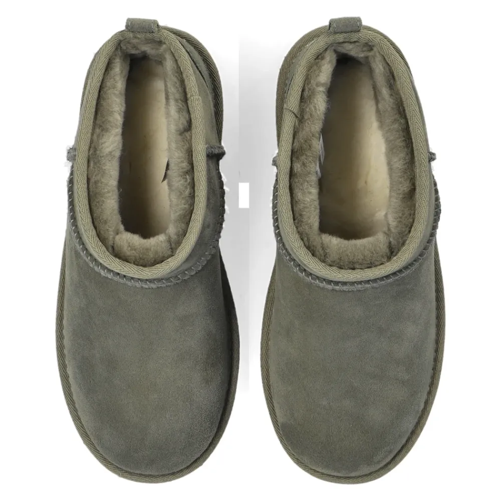 UGG Classic Ultra Mini Snowboots