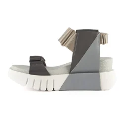 DAMES United Nude Delta Run