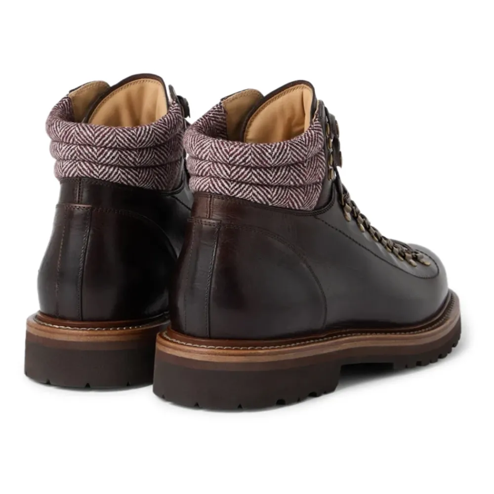 Brunello Cucinelli Outdoorschoenen^Enkelboots met visgraatinzet