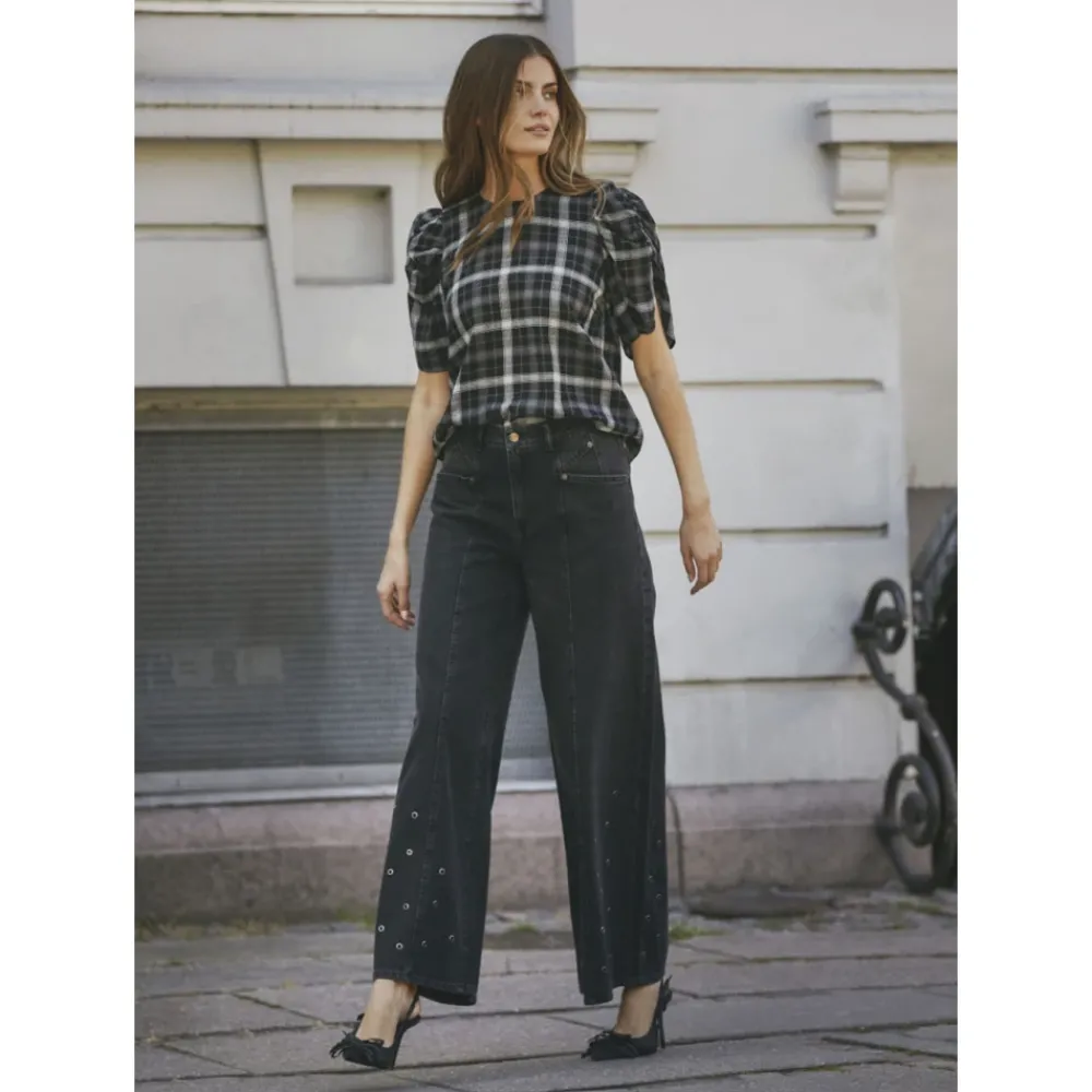 DAMES Co'Couture Eyelet Wide Leg Jeans in