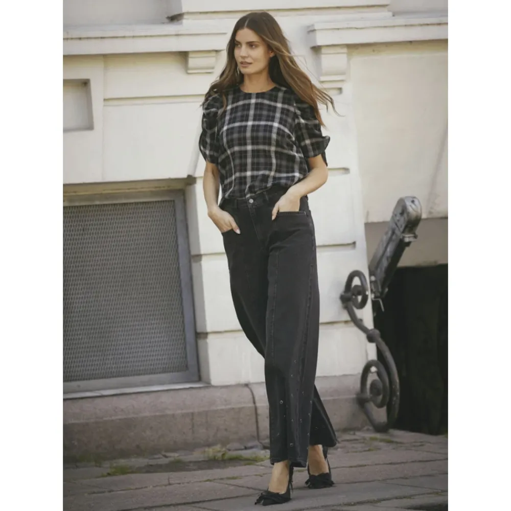 DAMES Co'Couture Eyelet Wide Leg Jeans in