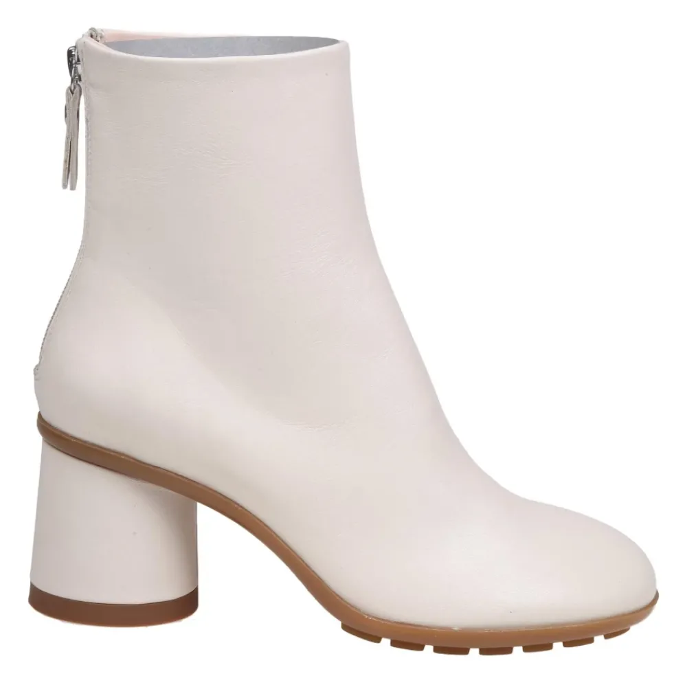 DAMES AGL Enkellaarsjes^Gebogen enkellaarsjes in krijt leer