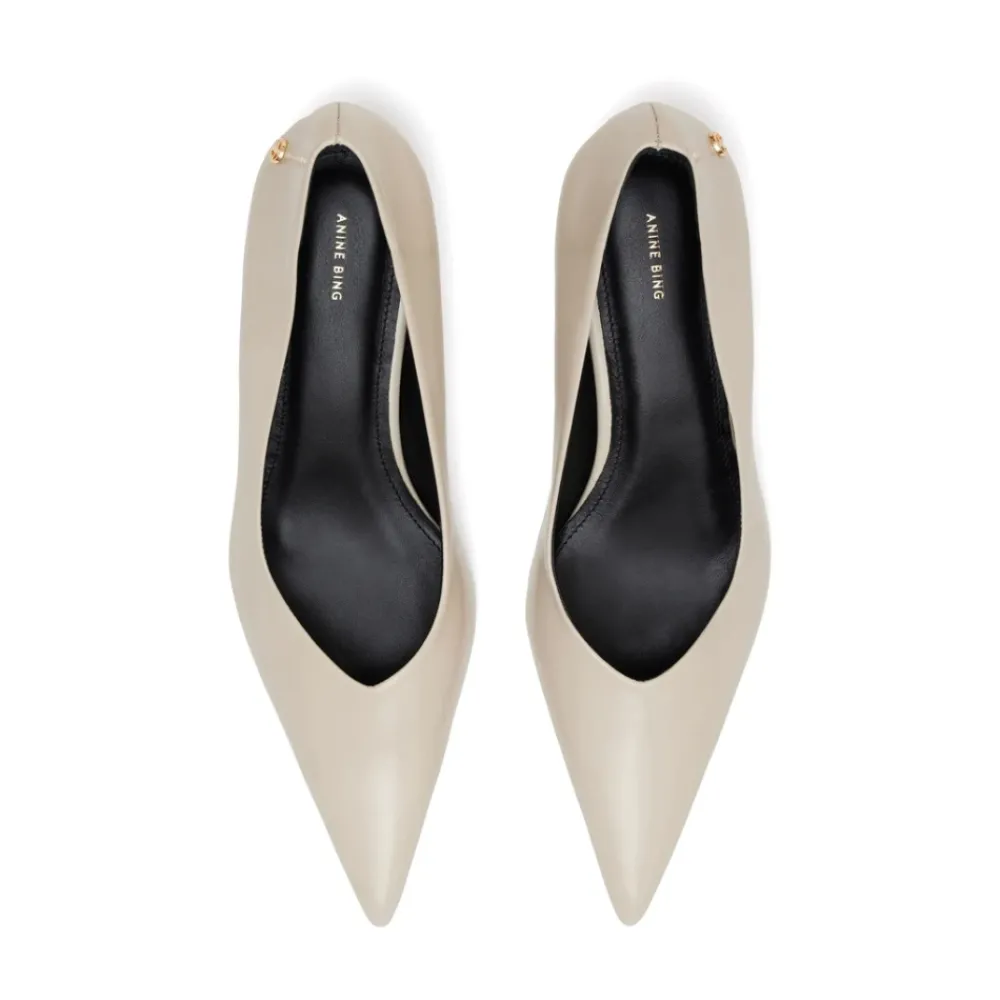 DAMES Anine Bing Ivoor Patent Kitten Heel Schoenen