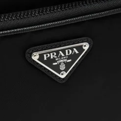 Heren Prada Tassen^Kleine Crossbodytas in Re-Nylon en Saffiano