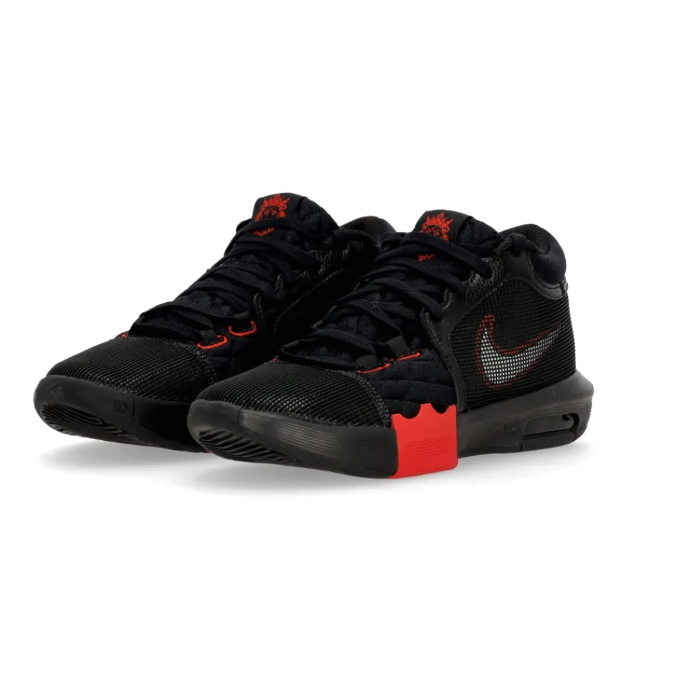 Nike Lebron Witness VIII Basketbalschoenen