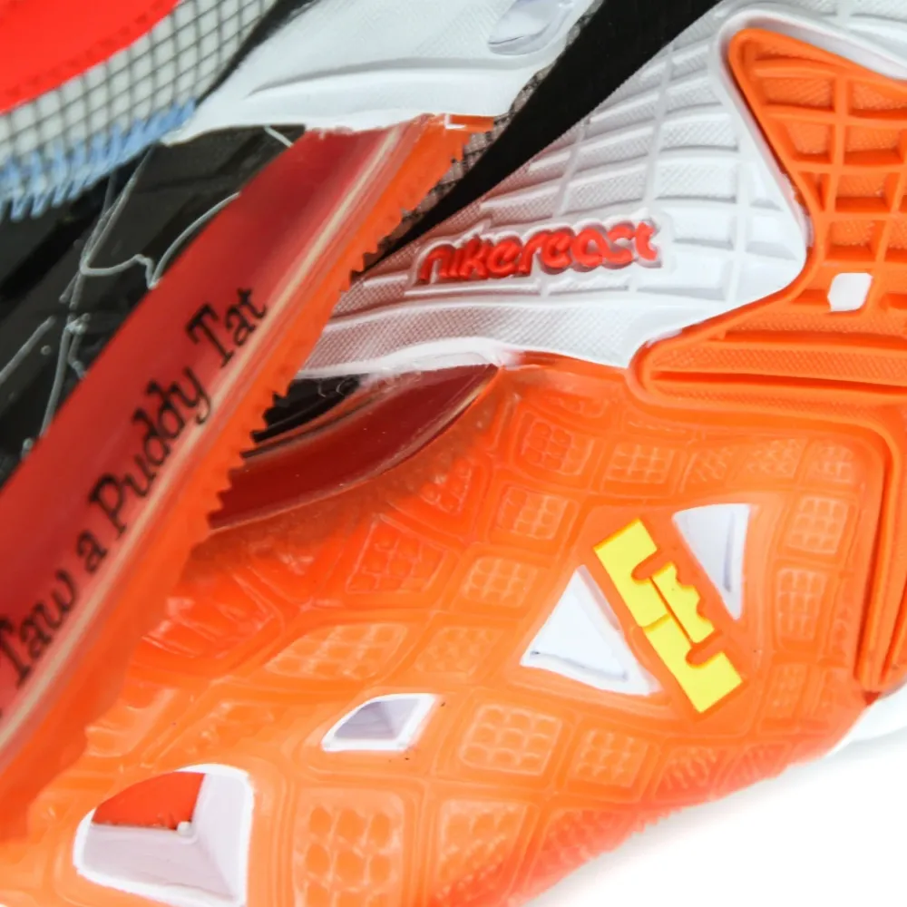 Nike Lebron XVIII Low Basketbalschoen