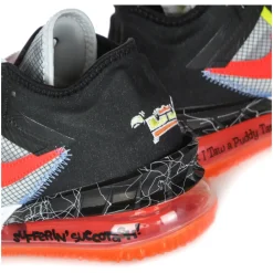 Nike Lebron XVIII Low Basketbalschoen