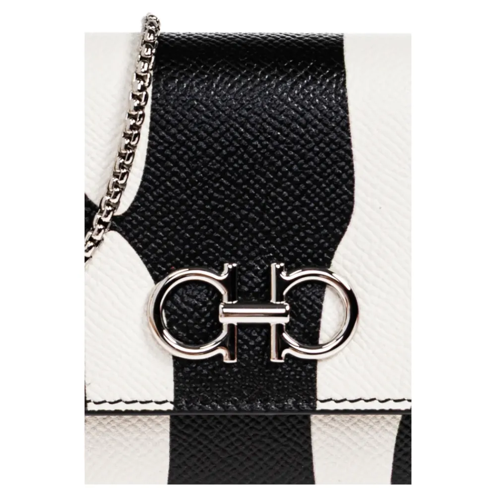 DAMES Ferragamo Portefeuilles^Leren Wallet on a Chain