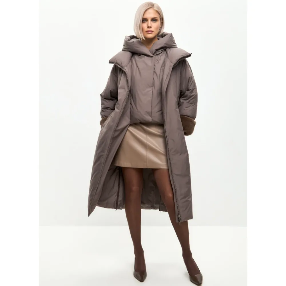 DAMES Cesare Gaspari Trenchcoats & Mantels^Oversized gewatteerde jas met capuchon en imitatiebont manchetten -