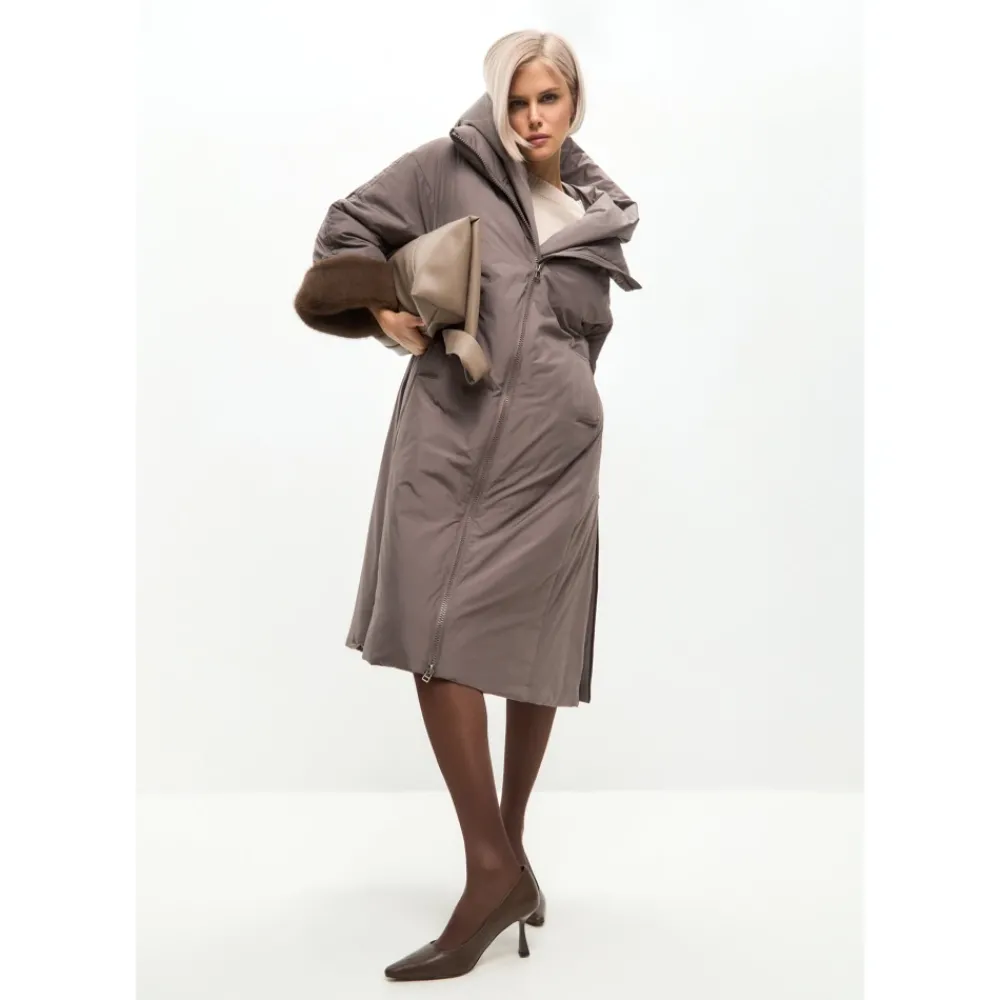 DAMES Cesare Gaspari Trenchcoats & Mantels^Oversized gewatteerde jas met capuchon en imitatiebont manchetten -