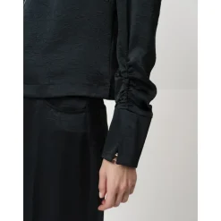 DAMES Dante 6 Blouses^Pristine Turtle Top in Midnight Green