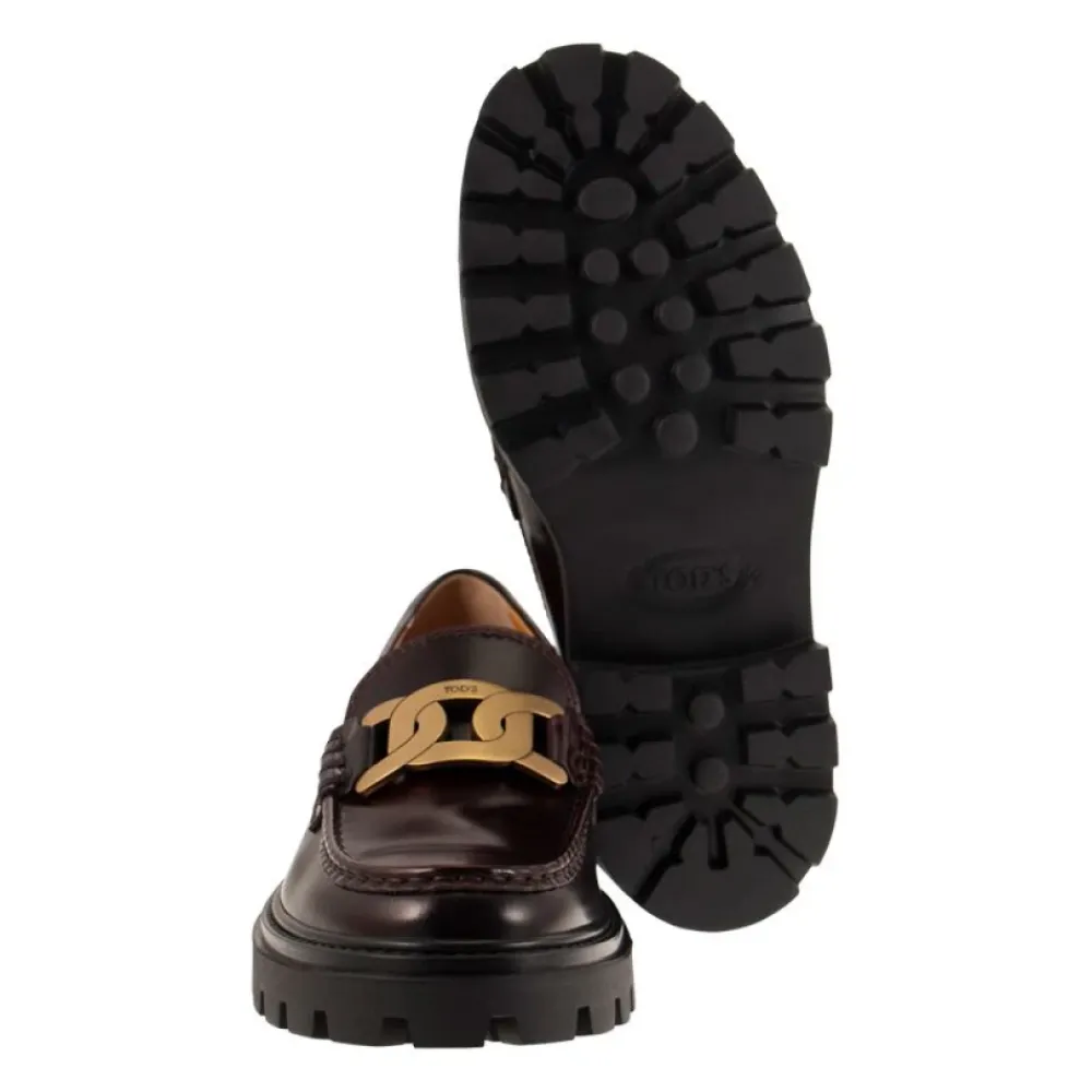 DAMES Tod's Loafers^Semi-Glanzende Leren Moccasin met Metalen T-Ketting