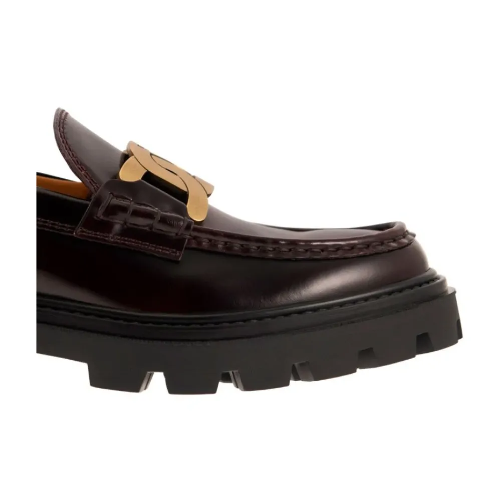 DAMES Tod's Loafers^Semi-Glanzende Leren Moccasin met Metalen T-Ketting