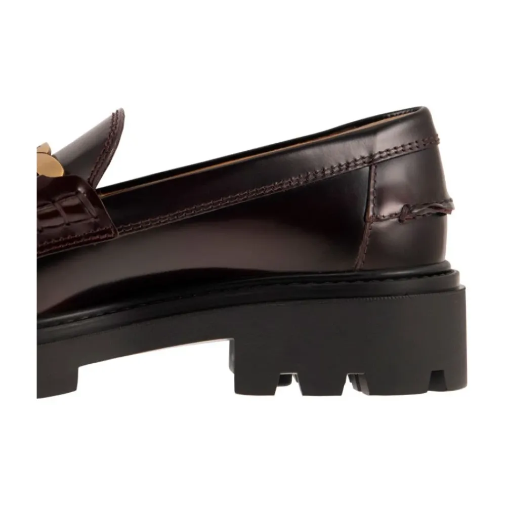 DAMES Tod's Loafers^Semi-Glanzende Leren Moccasin met Metalen T-Ketting
