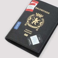Heren Balenciaga Sticker Paspoorthoes