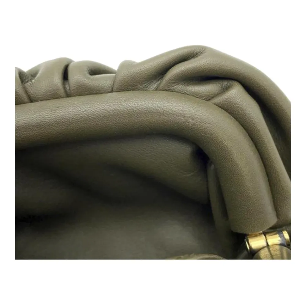 DAMES Bottega Veneta Clutches^Stijlvolle verzamelde sluitingstas