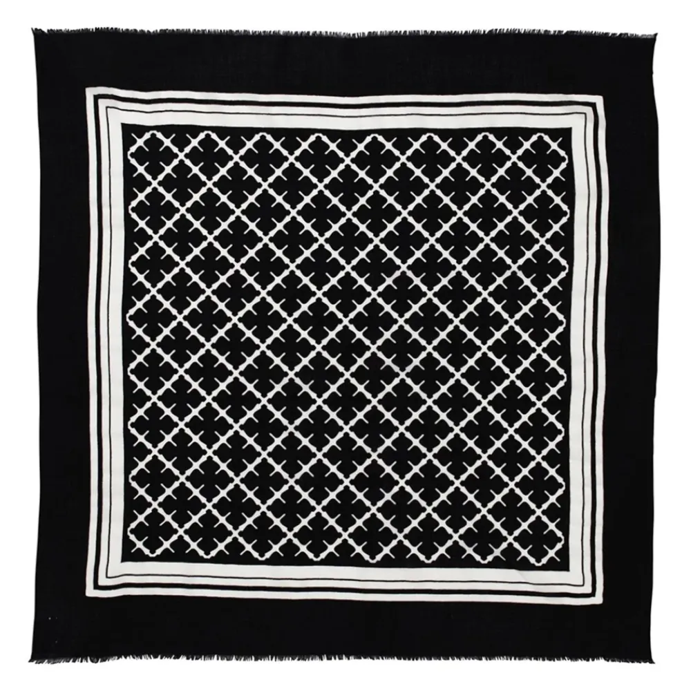 DAMES By Malene Birger Vierkante wollen sjaal met franjes en bloemmotief