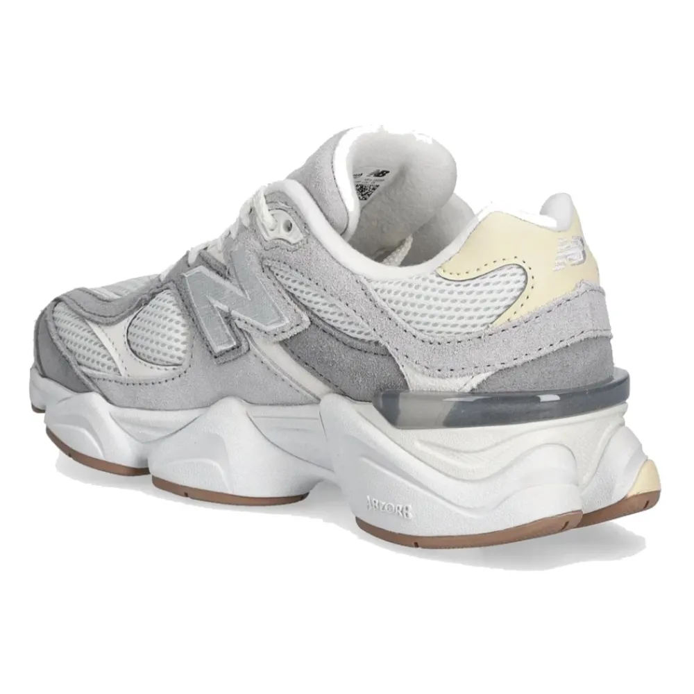 New Balance Witte en grijze hardloopsneakers Model 9060