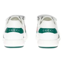 Gucci Sneakers^te Platte Schoenen met Groen Webdetail
