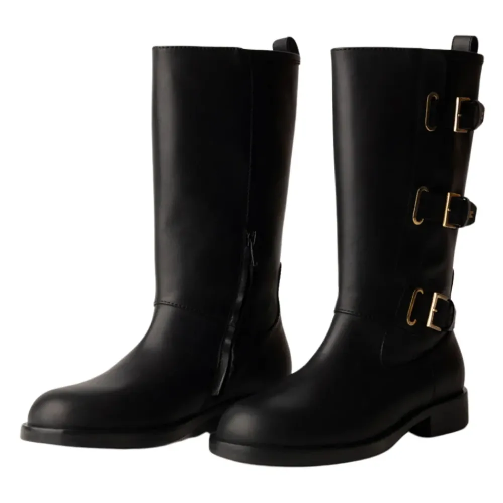 Elisabetta Franchi e leren laarzen met rits